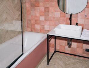 How To Support A Fiberglass Bathtub? - 5 Methods - Homestead & Prepper