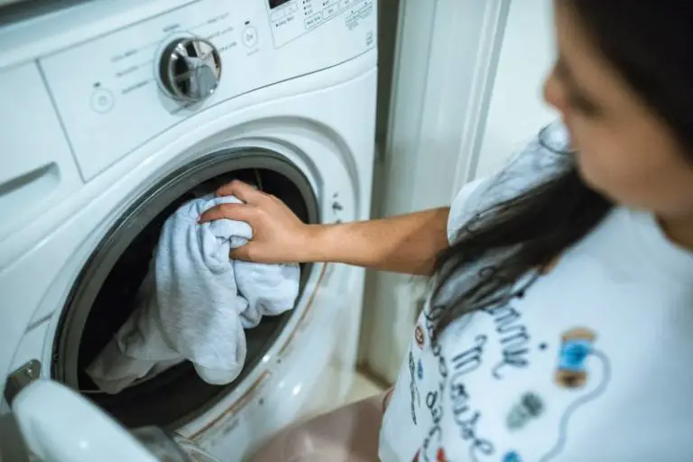 best to wash clothes in cold water