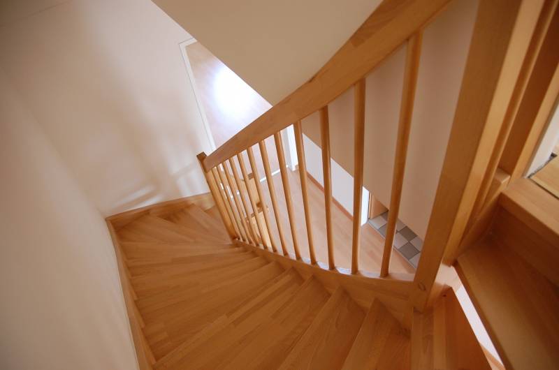 How To Install Quarter Round On Stairs