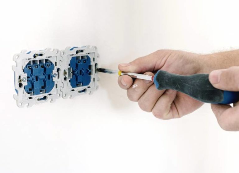 how to fix a light switch that is loose