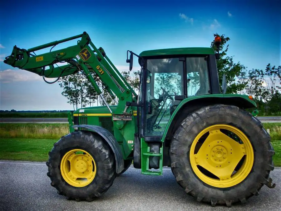 How to troubleshoot a John Deere tractor's parking brake