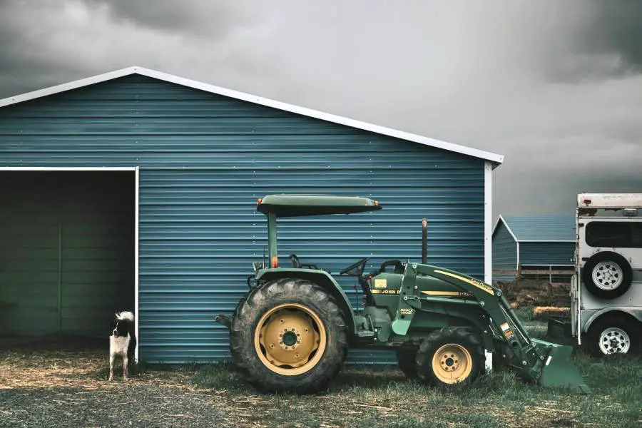 How To Builde a Cheap Tractor Shed