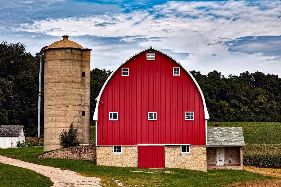 Enclosing a Pole Barn All You Need to Know